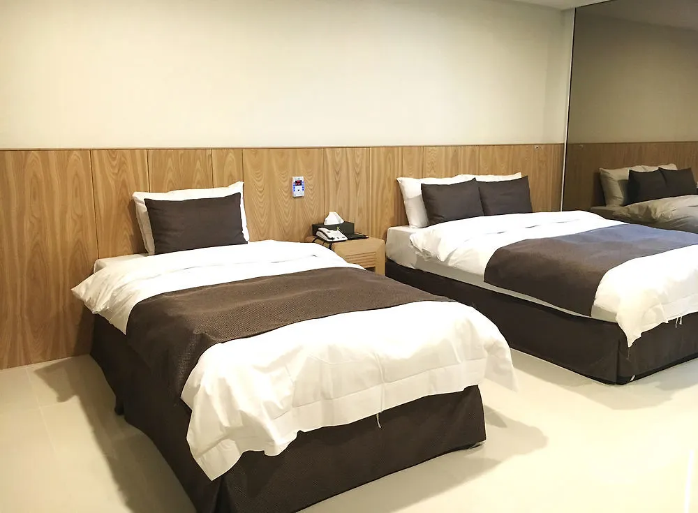 ג'גו K Tourist Hotel
